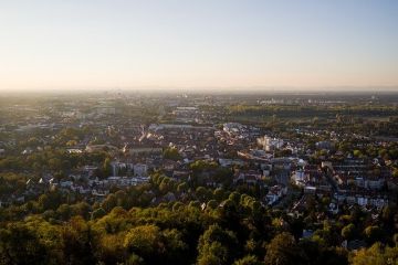 Makler in Karlsruhe zum Verkauf der eigenen Immobilie suchen und finden.