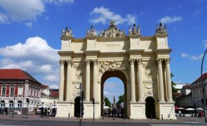 Nutzen Sie das Branchenbuch von Hausverwaltung-Ratgeber.de, um passende Immobilienverwaltungen für Ihr Wohneigentum in Potsdam zu finden.